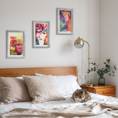 Tríptico com moldura Flores em cores intensas, retrato de uma mulher, abstrato