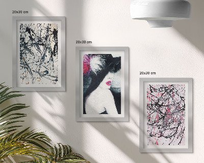 Conjunto de molduras com imagens Padrões abstratos de pintura de uma mulher de chapéu.