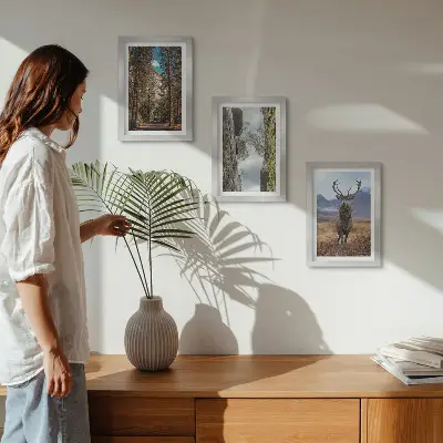 Conjunto de 3 quadros decorativos com estampa de estrada na floresta, montanhas e veados