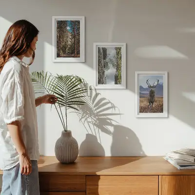 Conjunto de 3 quadros decorativos com estampa de estrada na floresta, montanhas e veados