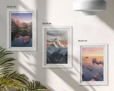 Tríptico com moldura paisagens de montanhas com água e rochas