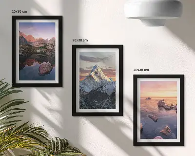 Tríptico com moldura paisagens de montanhas com água e rochas