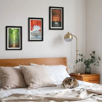 Conjunto de molduras com imagens floresta de bambu e trilha torii do Monte Fuji no Japão