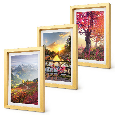 Conjunto de molduras com imagens Paisagens de montanha com uma bicicleta e uma árvore de outono.