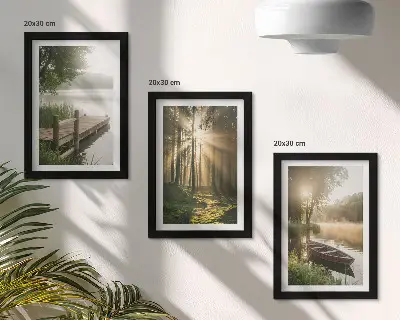 Conjunto de 3 quadros decorativos com a imagem de um lago calmo, uma floresta e um barco na neblina da manhã