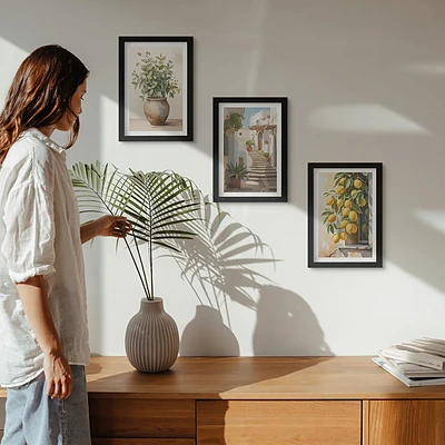 Conjunto de 3 quadros decorativos com estampa de vasos de plantas e limões em rua