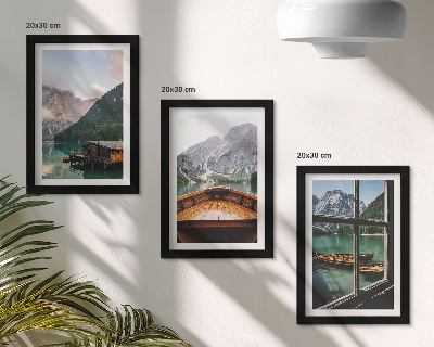 Tríptico com moldura Lago de montanha com um barco e casas de madeira