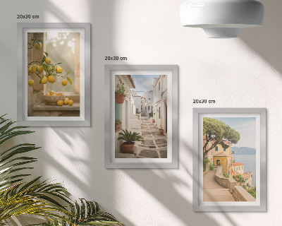 Conjunto de molduras com imagens Vista da laranjeira a partir da janela e arquitetura à beira-mar.