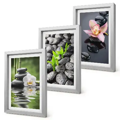 Conjunto de quadros com imagens composição zen de pedras e flores sobre a água