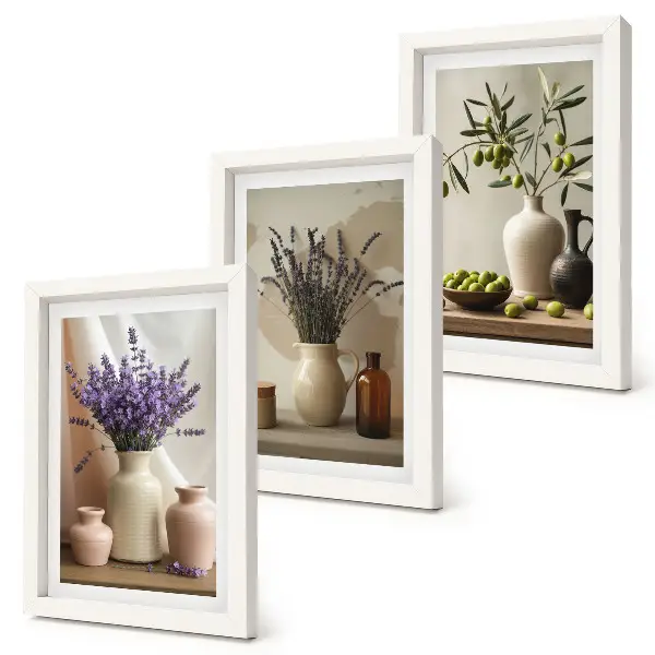 Tríptico com moldura de flores de lavanda, azeitonas e vasos de cerâmica tríptico com moldura