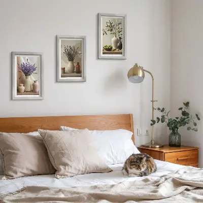 Tríptico com moldura de flores de lavanda, azeitonas e vasos de cerâmica tríptico com moldura