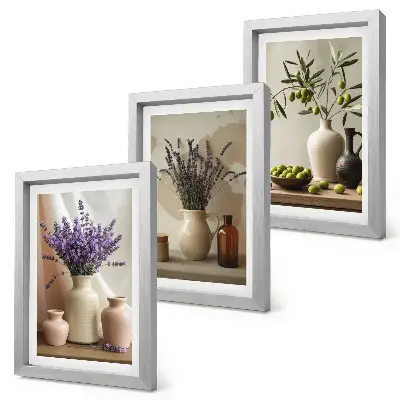 Tríptico com moldura de flores de lavanda, azeitonas e vasos de cerâmica tríptico com moldura