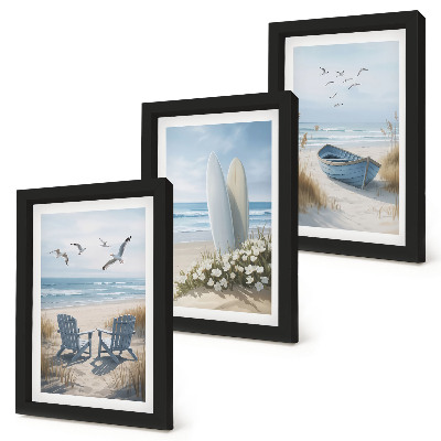 Conjunto de molduras com imagens Praia com pranchas de surfe, barcos e pássaros.