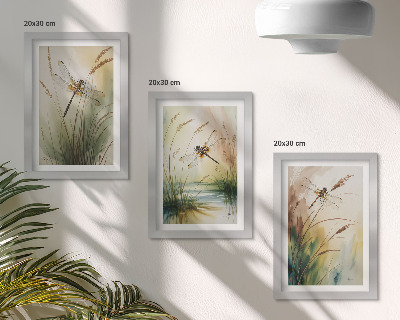 Conjunto de 3 quadros decorativos Libélulas entre a grama à beira da água em estilo pictórico