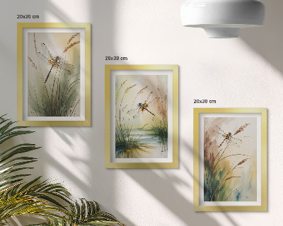 Conjunto de 3 quadros decorativos Libélulas entre a grama à beira da água em estilo pictórico
