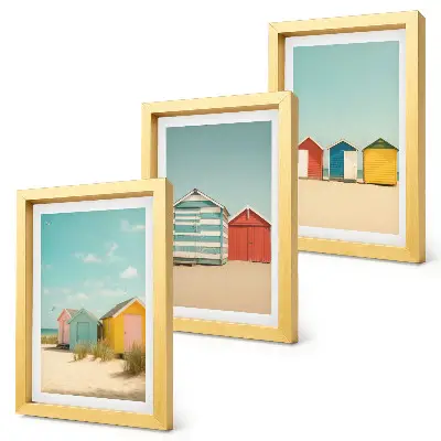 Conjunto de quadros com imagens casas de praia coloridas num dia ensolarado