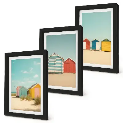 Conjunto de quadros com imagens casas de praia coloridas num dia ensolarado