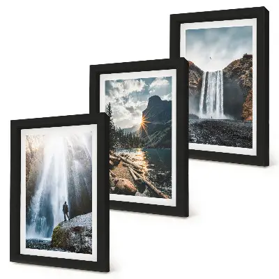 Conjunto de molduras com imagens retratando cachoeiras nas montanhas com belas paisagens naturais