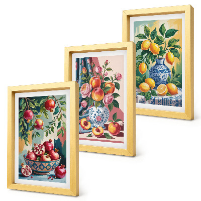 Tríptico com moldura Flores e frutas pintadas em vasos