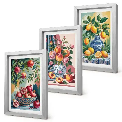 Tríptico de flores e frutas pintadas em vasos com moldura