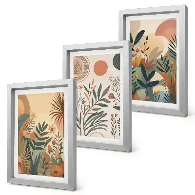 Tríptico com moldura com motivos vegetais em cores suaves e círculos