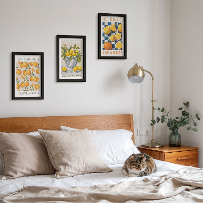 Conjunto de molduras com imagens Frutas cítricas retrô com detalhes em amarelo.