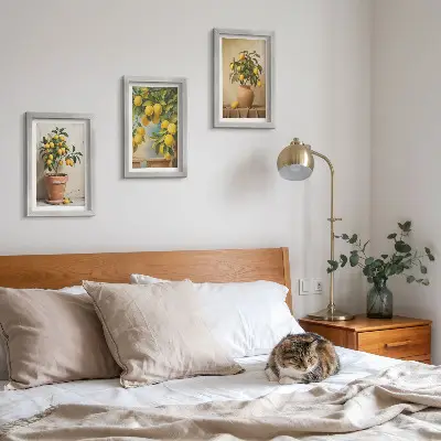 Conjunto de 3 quadros decorativos com estampas de limoeiros em vasos e floreiras