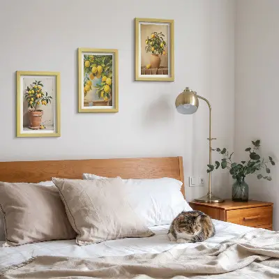 Conjunto de 3 quadros decorativos com estampas de limoeiros em vasos e floreiras