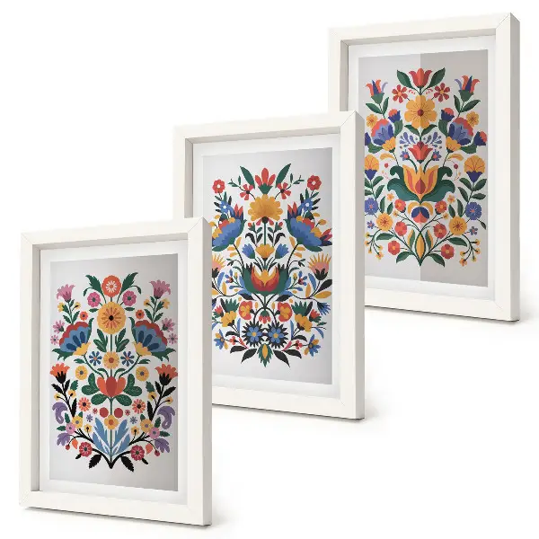 Conjunto de 3 quadros decorativos com padrões florais em cores intensas sobre fundo branco