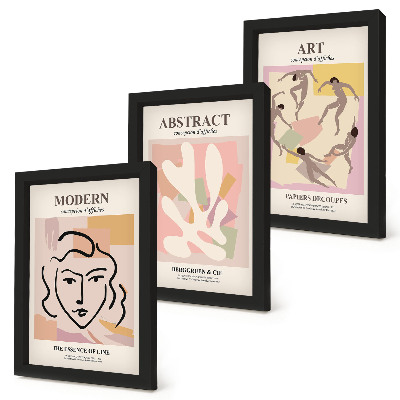 Tríptico com moldura Retratos elegantes e formas abstratas em tons pastel.