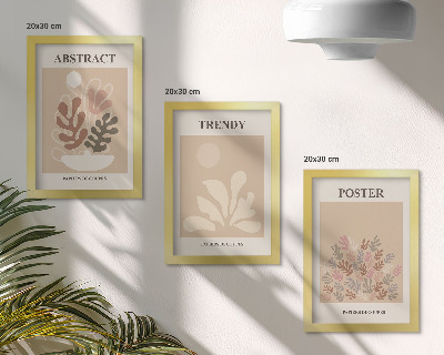 Conjunto de 3 quadros decorativos Pôsteres com motivos de plantas em tons de bege e marrom.
