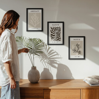 Conjunto de molduras com imagens Padrões de plantas em tons de bege e marrom.