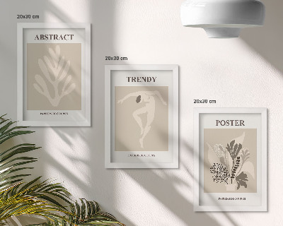 Conjunto de 3 quadros decorativos Padrões de plantas em tons de bege e marrom.