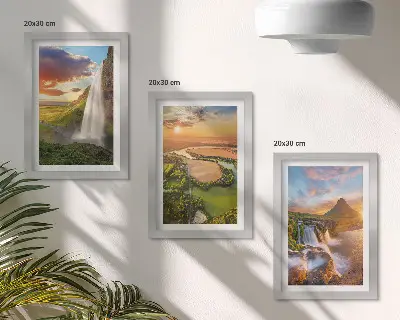Tríptico com moldura paisagem de cachoeiras montanhas e rios ao pôr do sol