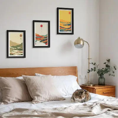 Conjunto de 3 quadros decorativos com padrões coloridos de montanhas e rios estilo Japandi