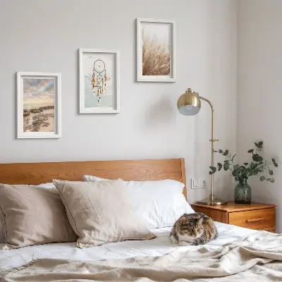 Conjunto de 3 quadros decorativos com vista para o mar, nuvens, apanhador de sonhos e grama