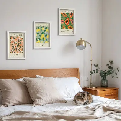 Conjunto de 3 quadros decorativos com estampas de frutas cítricas e tropicais em estilo retrô