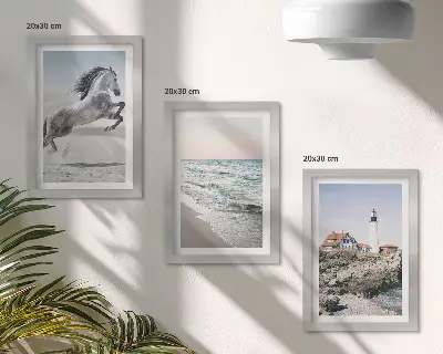 Conjunto de quadros com imagens cavalos correndo na praia e ondas do farol