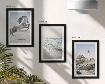 Conjunto de quadros com imagens cavalos correndo na praia e ondas do farol