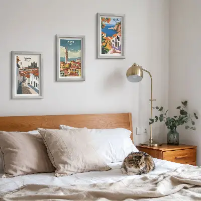 Conjunto de 3 quadros decorativos com ilustrações retrô de cidades famosas ao redor do mundo
