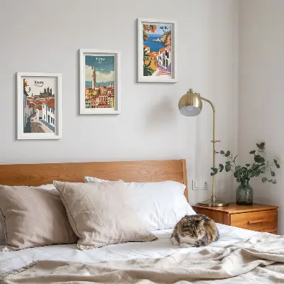 Conjunto de 3 quadros decorativos com ilustrações retrô de cidades famosas ao redor do mundo