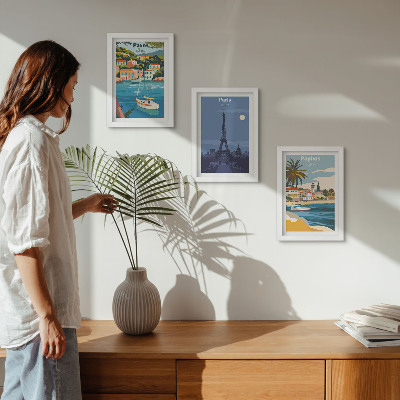 Conjunto de 3 quadros decorativos Vistas de cidades costeiras e sua arquitetura.