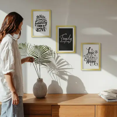 Tríptico com moldura com frases inspiradoras sobre família, amor e aconchego