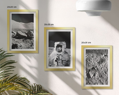 Conjunto de molduras com imagens Fotos da Lua com astronauta e pegada