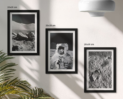 Conjunto de molduras com imagens Fotos da Lua com astronauta e pegada