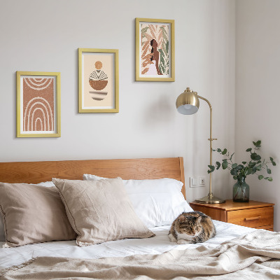 Conjunto de 3 quadros decorativos Estampas elegantes com motivos de plantas e formas geométricas.