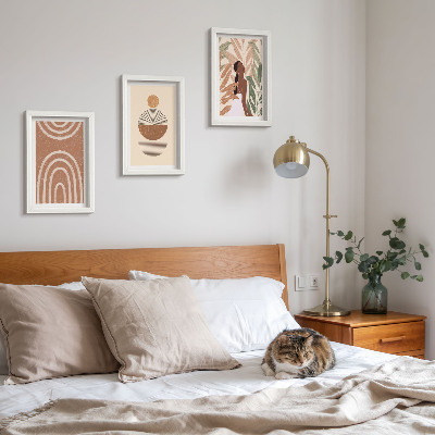 Conjunto de 3 quadros decorativos Estampas elegantes com motivos de plantas e formas geométricas.