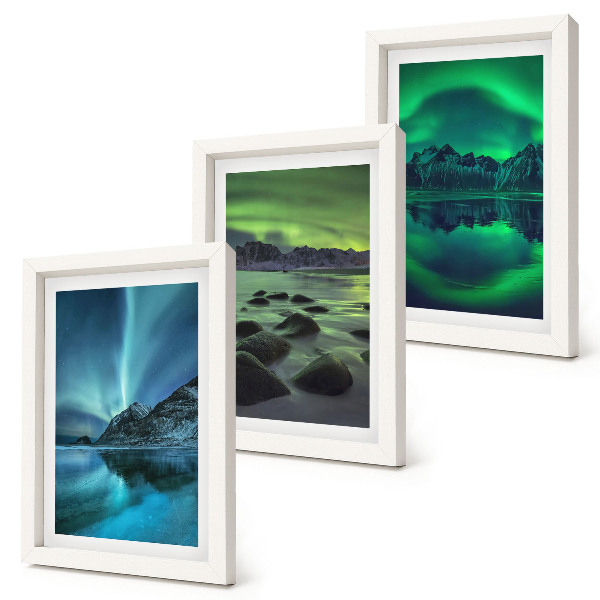 Conjunto de molduras com imagens Paisagem de inverno com aurora boreal e montanhas