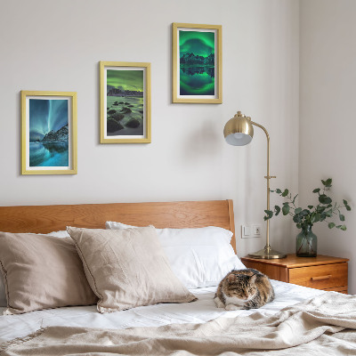 Conjunto de molduras com imagens Paisagem de inverno com aurora boreal e montanhas