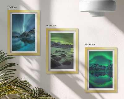 Conjunto de molduras com imagens Paisagem de inverno com aurora boreal e montanhas